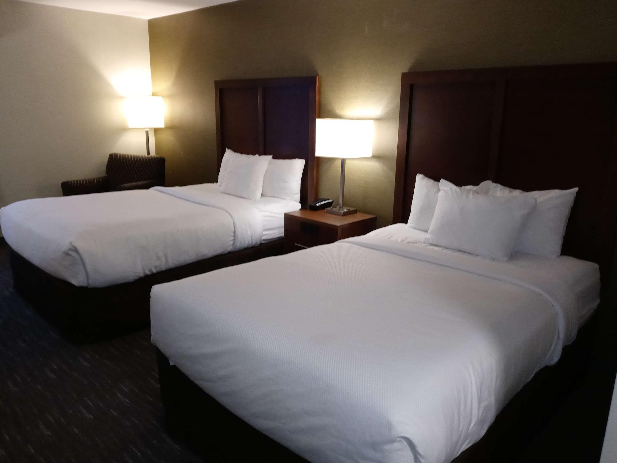 Best Western Chicago - Даунърс Гроув Екстериор снимка