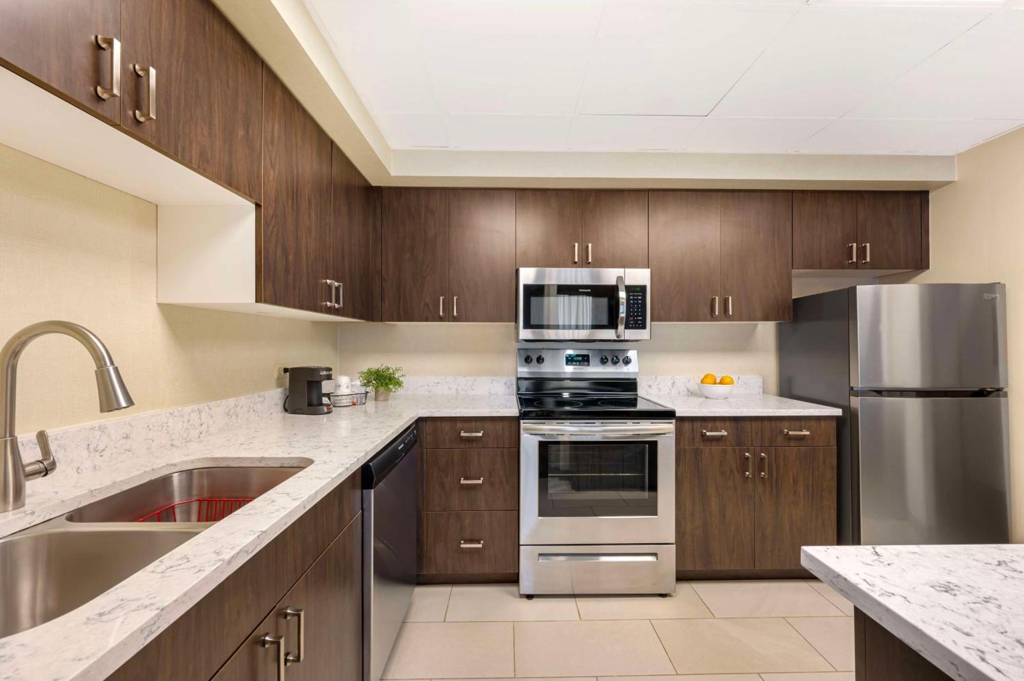Best Western Chicago - Даунърс Гроув Екстериор снимка