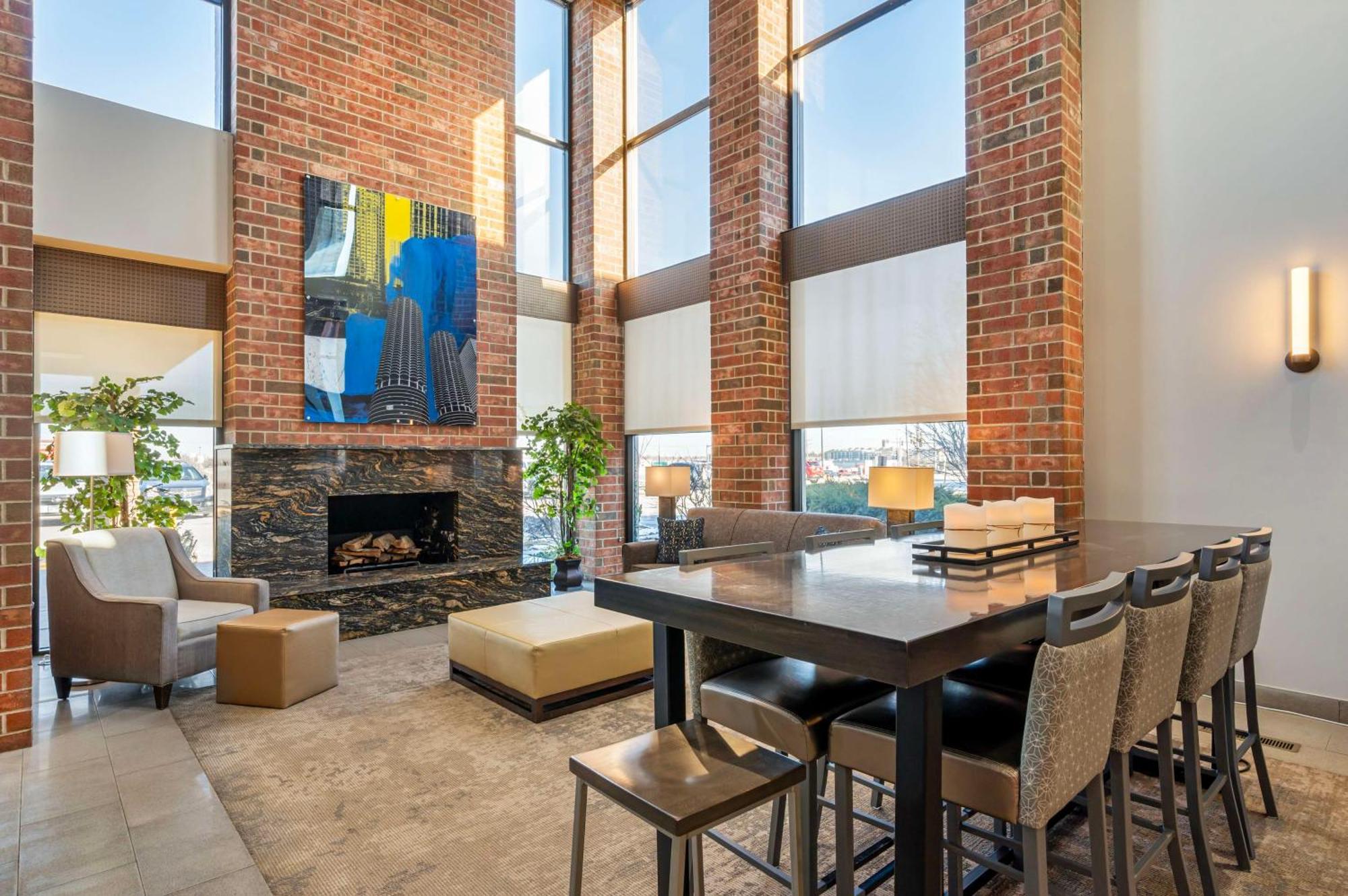 Best Western Chicago - Даунърс Гроув Екстериор снимка